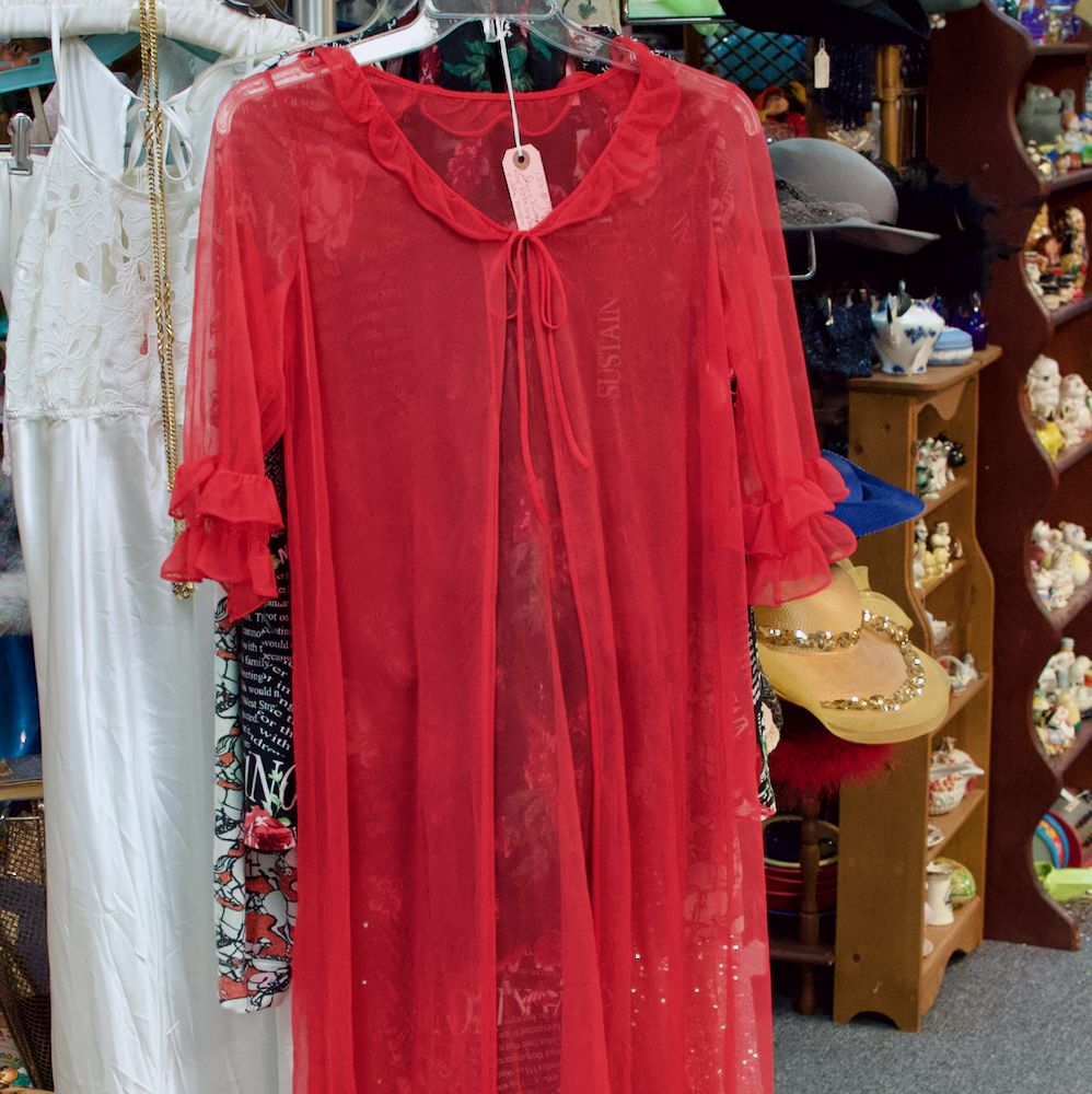 Sheer vintage red robe size 32 / 34