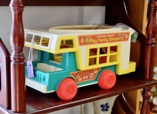 Fisher price play family camper