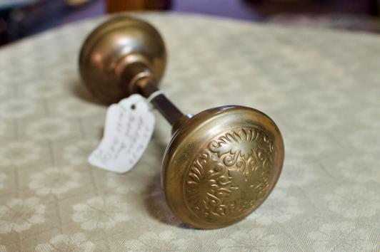 Antique brass door knobs set (2)