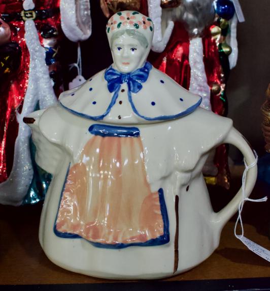 Shawnee Granny Anne teapot