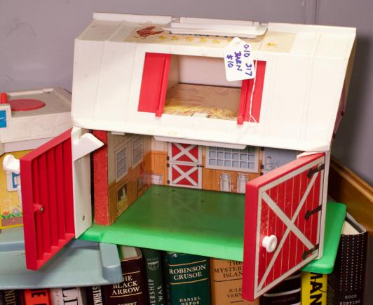 Vintage Fisher Price barn