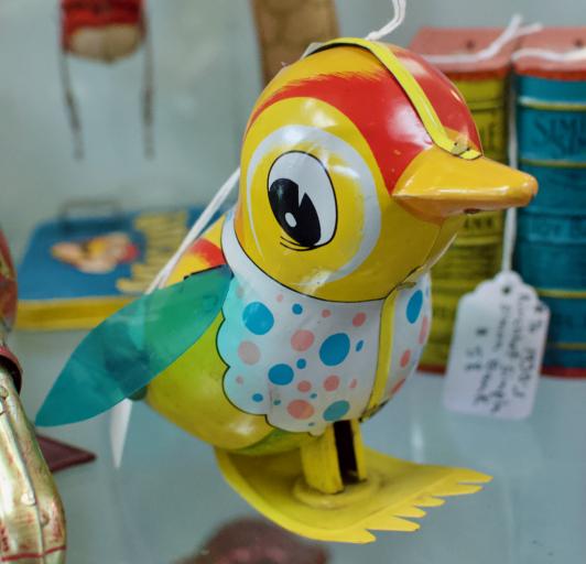 Japan bird wind up tin toy