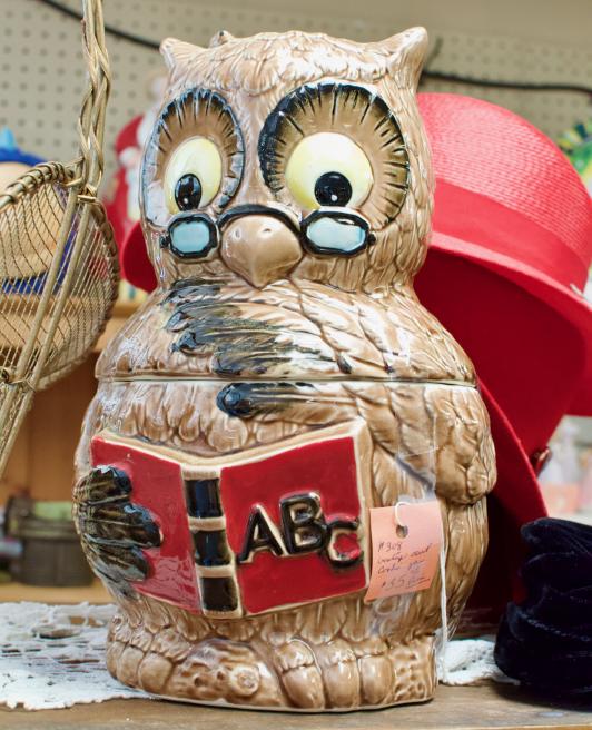 Vintage owl cookie jar
