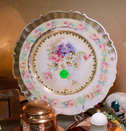 Pink roses plate