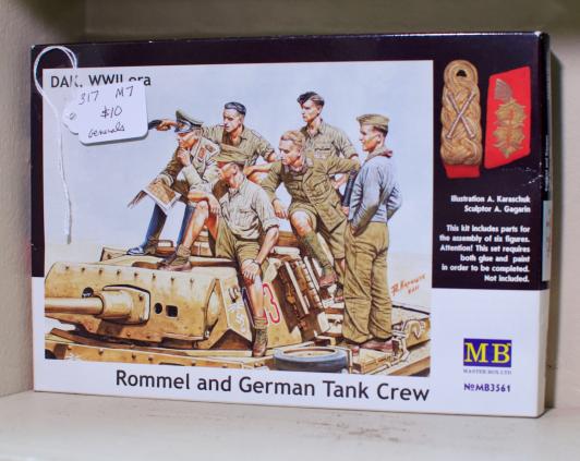 Rommel and German tank crew model kit