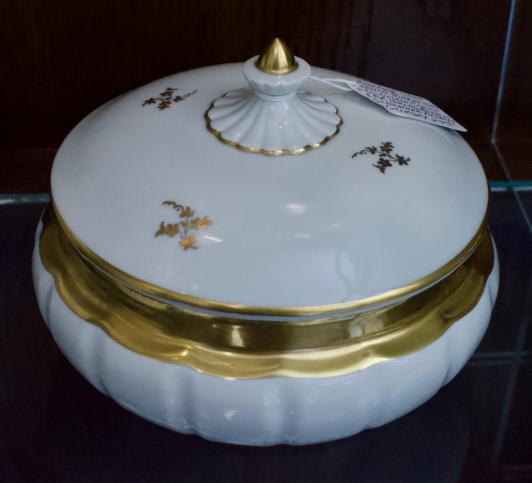 Rare find - covered trinket dish by Golden Crown E&R