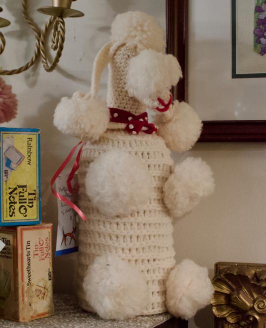 Crochet bottle poodle