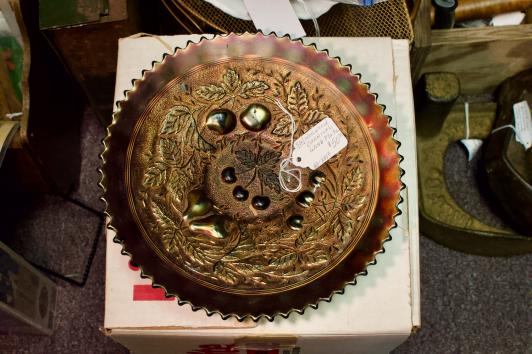 Norwood carnival glass plate