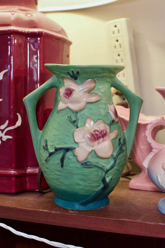 Roseville 90-7 magnolia vase