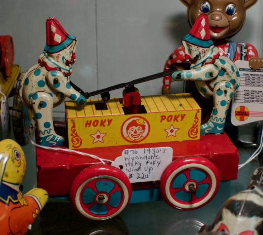 Wyandotte Hoky Poky wind up toy