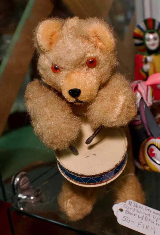 Carl wind up bear toy w/ drum