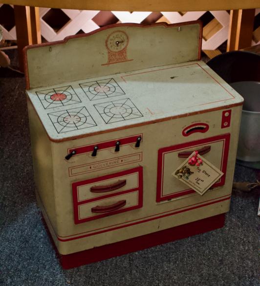 Wolverine tin toy stove