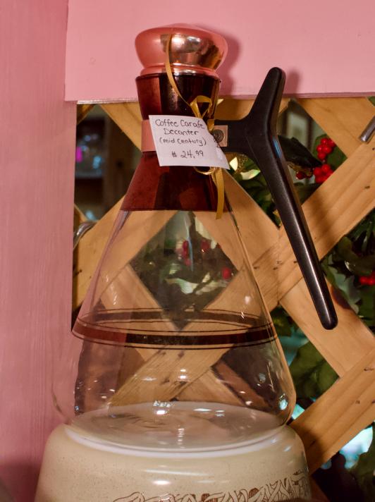 Coffee carafe decanter (mid century)