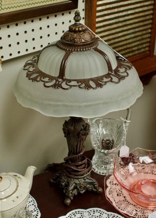 Art Nouveau style table lamp w/ round glass top