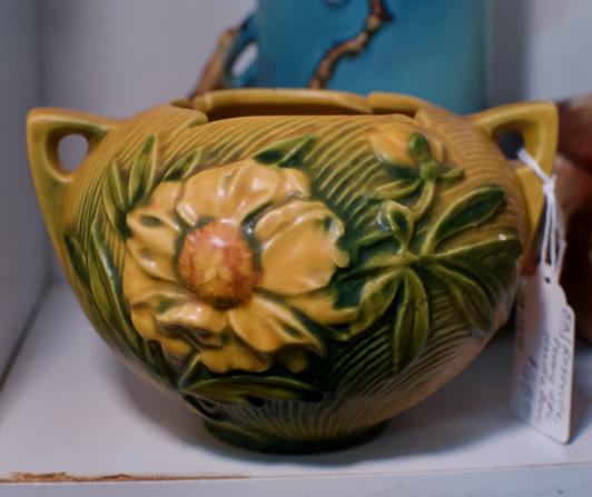 Roseville peony double handle bowl