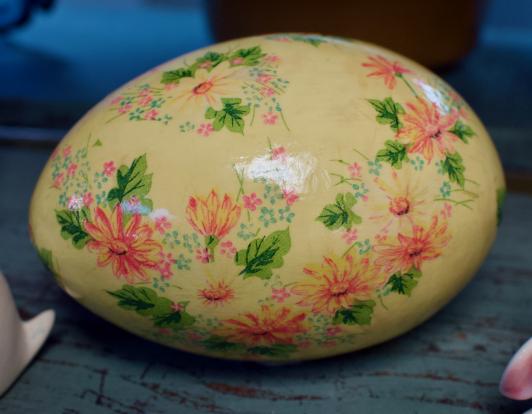 Ceramic egg