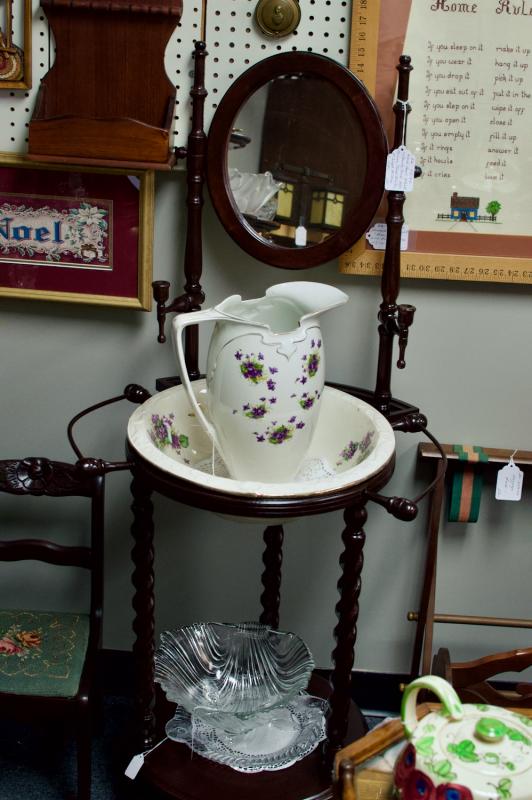 Wash bowl stand