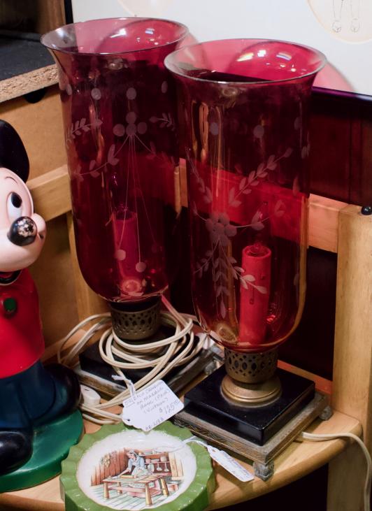 Etch cranberry on marble base lamps pair (vintage)