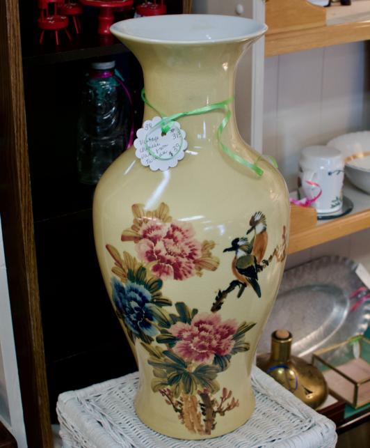 Vintage Chinese vase from Taiwan