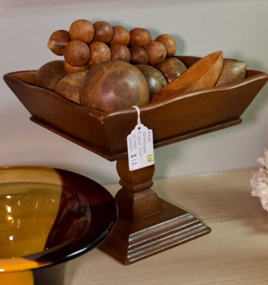 Carved wood 10 pc fruit in wood pedestal