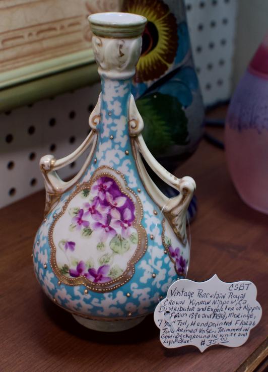 Vintage porcelain Royal Crown Kinran vase