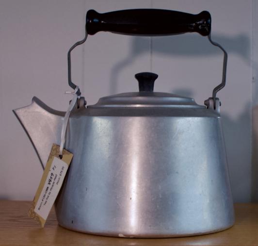 Tea pot by Miracle Maid