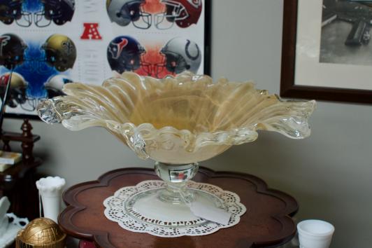 Lavorazione Arte Murano glass mid-century centerpiece bowl on pedestal