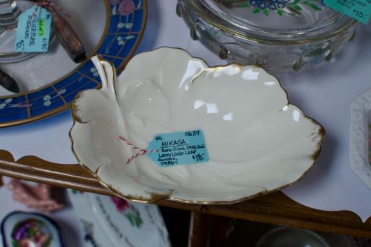 Mikasa bone China leaf dish