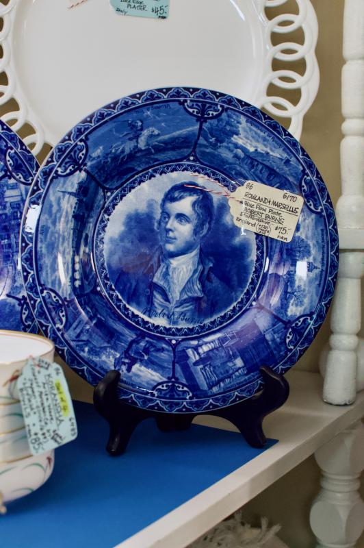 Rowland & Marsellus blue flow plate