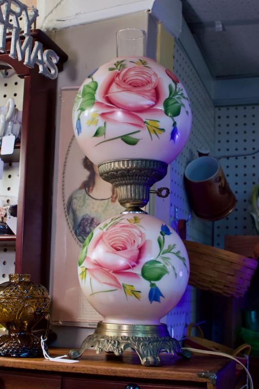 Vintage “Hedco” Gone With the Wind lamp