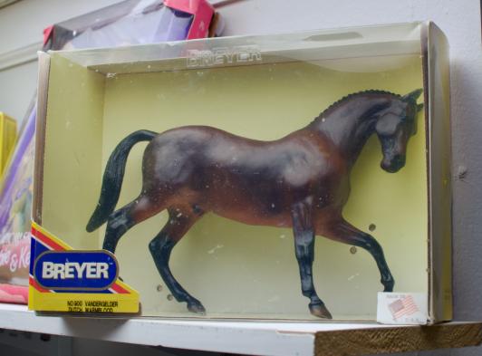 Breyer No. 900 Vandergelder Dutch Warmblood horse in box