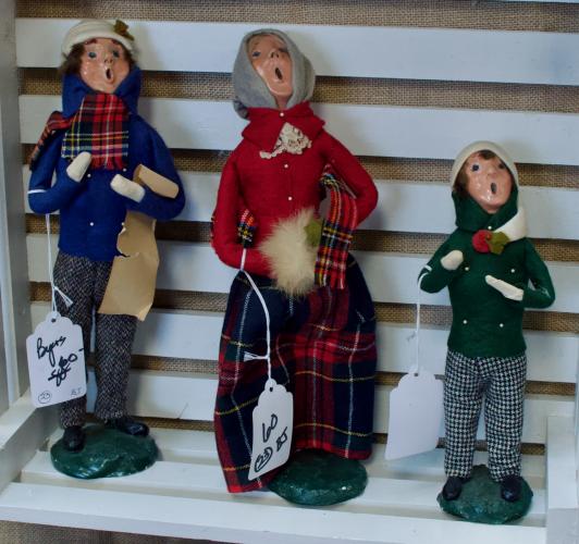 Byers’ Choice Ltd Christmas carolers 1982