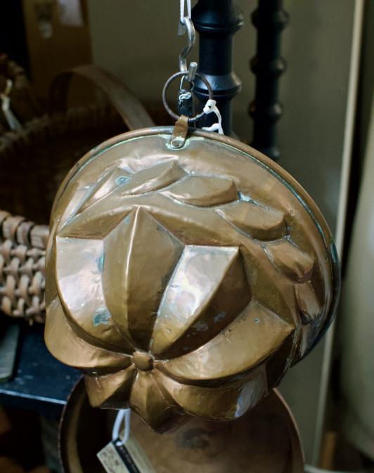 Antique copper cake/jelly mold