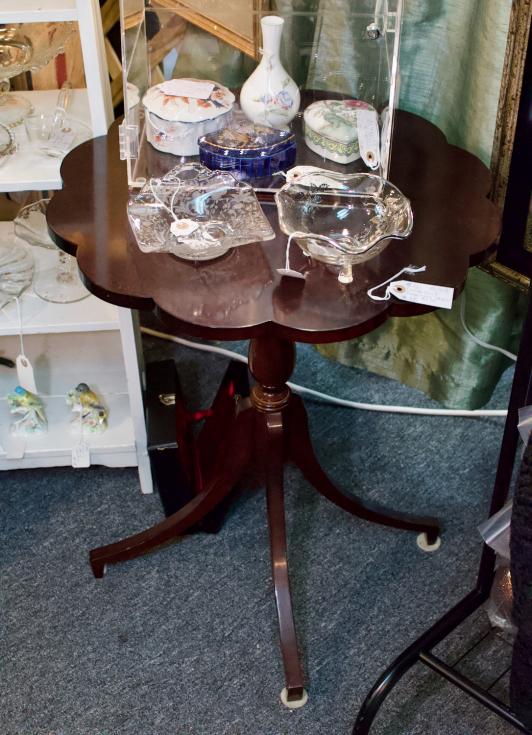 Cloverleaf Bombay table