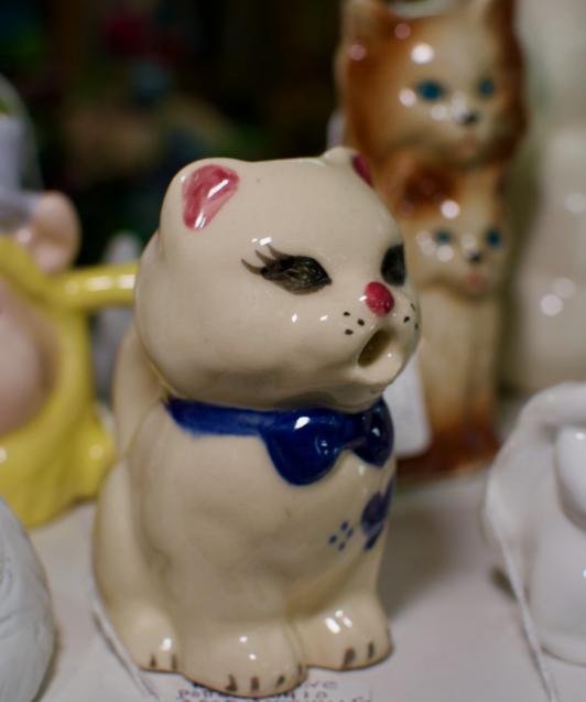 Alpine pottery Ohio 2000 Roseville cat pitcher