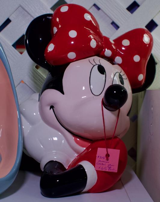Minnie Mouse cookie jar