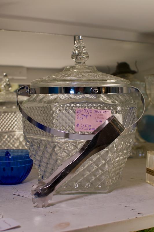 Ice bucket & tongs