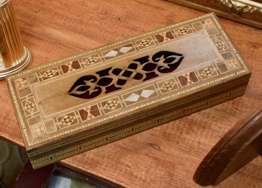 Vintage wooded marquetry micro mosaic & mop inlay trinket box