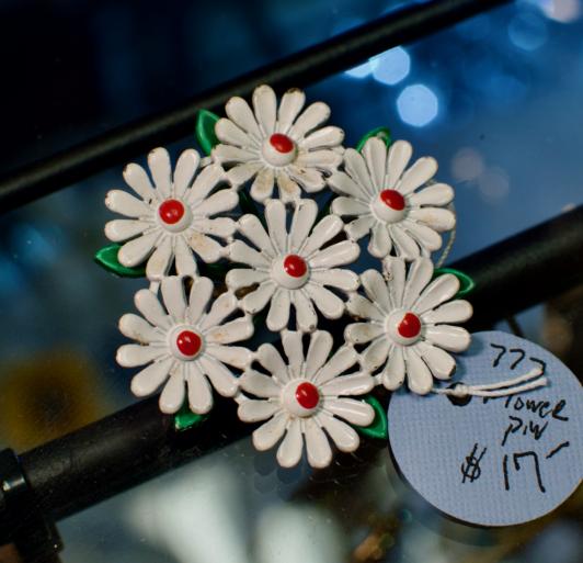Flower pin