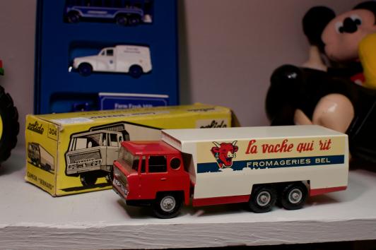 Vintage Solido Camion Bernard French Howling Cow Truck