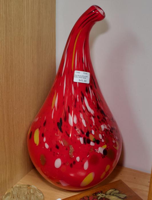 Vintage beautiful art glass red vase