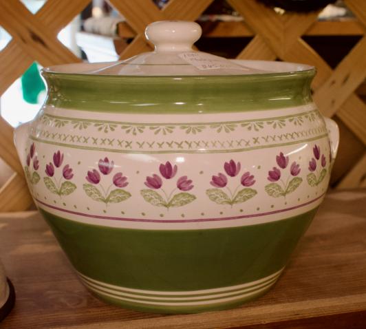 Pfaltzgraff covered casserole