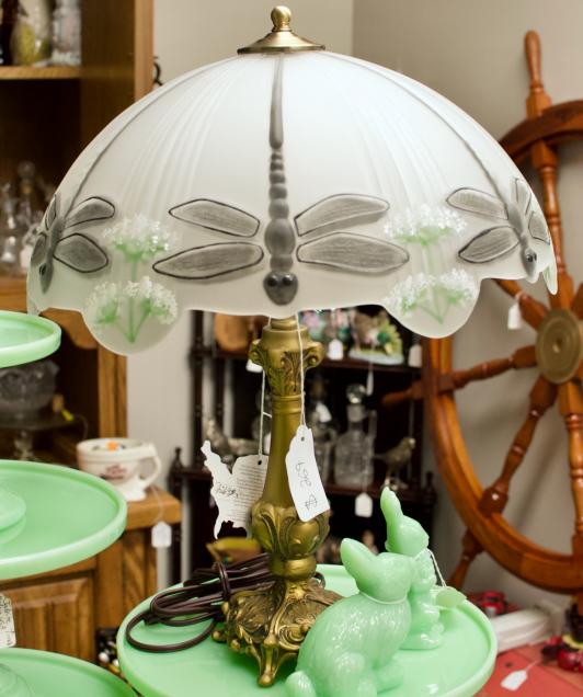 Mosser fine glass made in America dragonfly Stiffel lamp