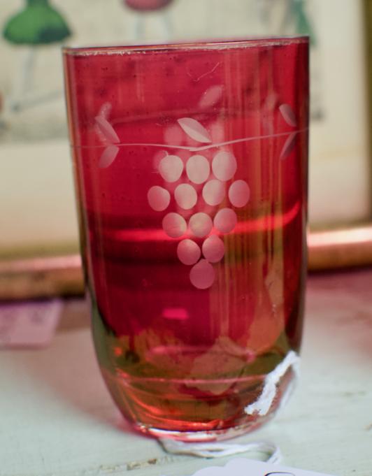 Grape vine ruby glass