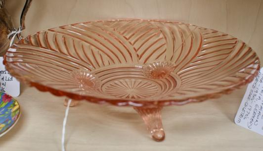 Vintage pink depression glass hocking footed bowl/dish