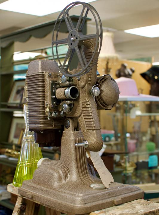 Vintage revere model 85 film projector