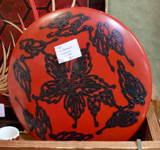 Vintage Japanese lacquerware serving tray