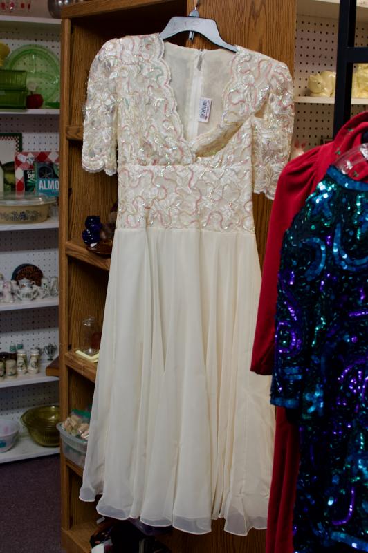 Vintage beige dress - size 8
