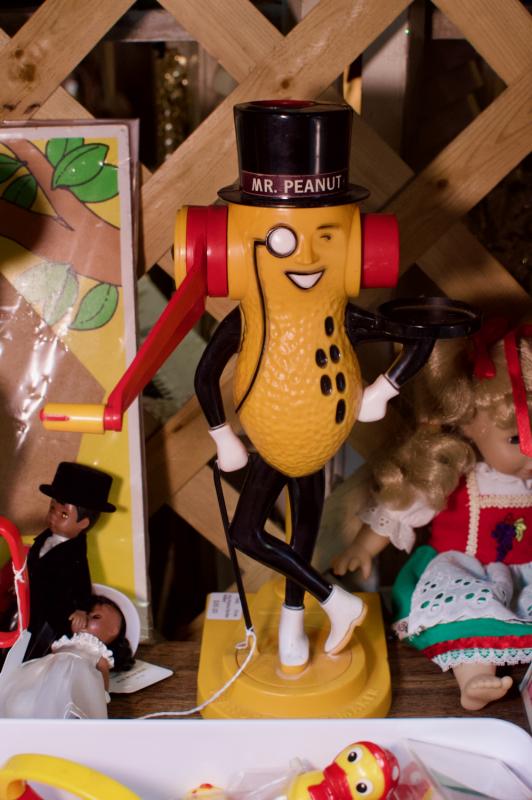 Vintage peanut butter maker - Mr peanut