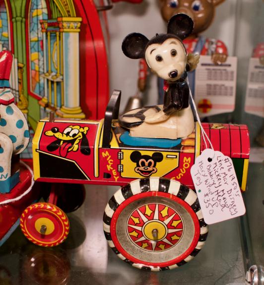 1950s Line Mar Disney Mickey Mouse bobbing head Marx wind up toy